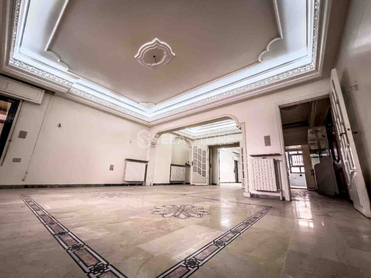 شقة سكنية بموقع مميز للبيع